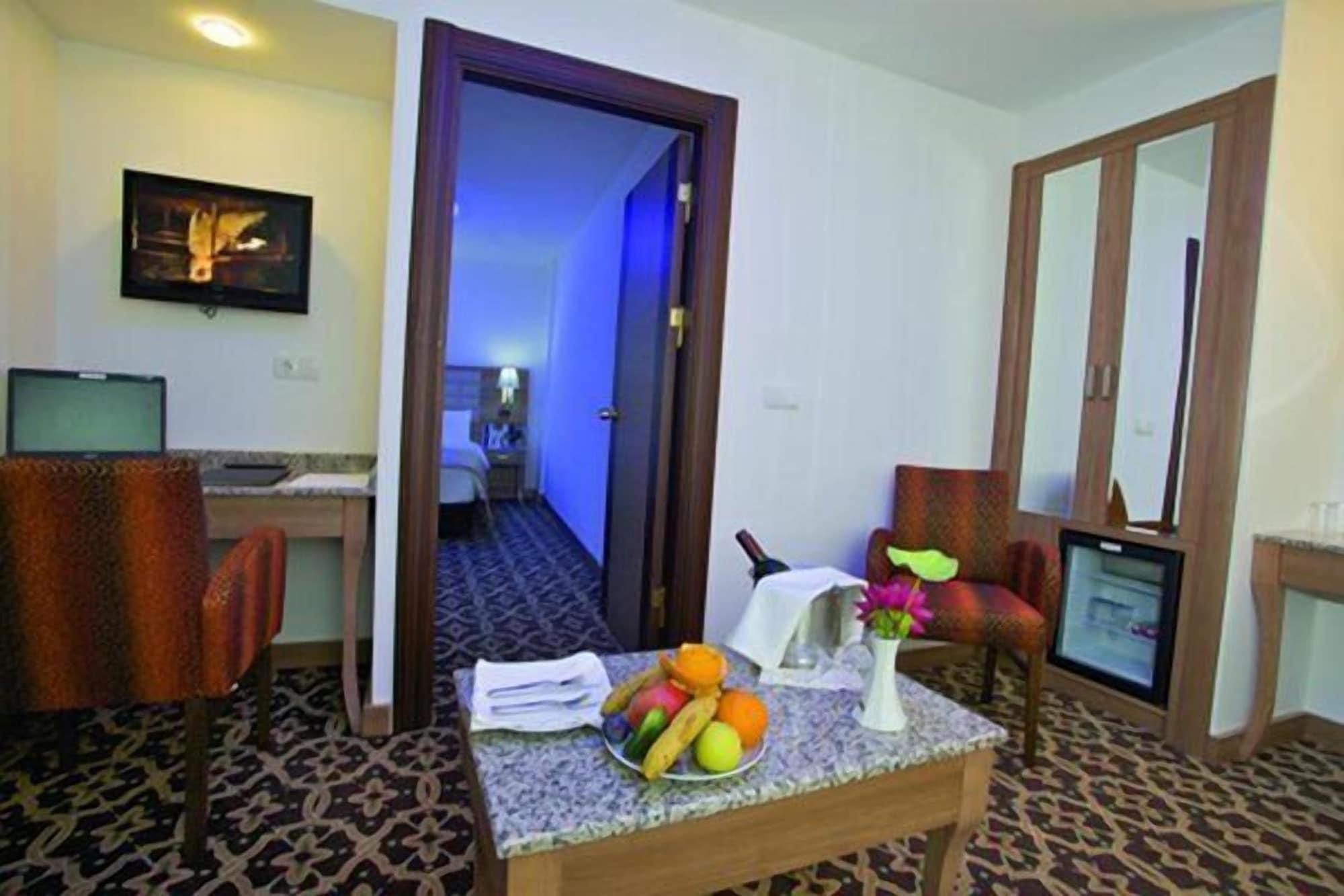 The City Hotel Istanbul Exteriör bild