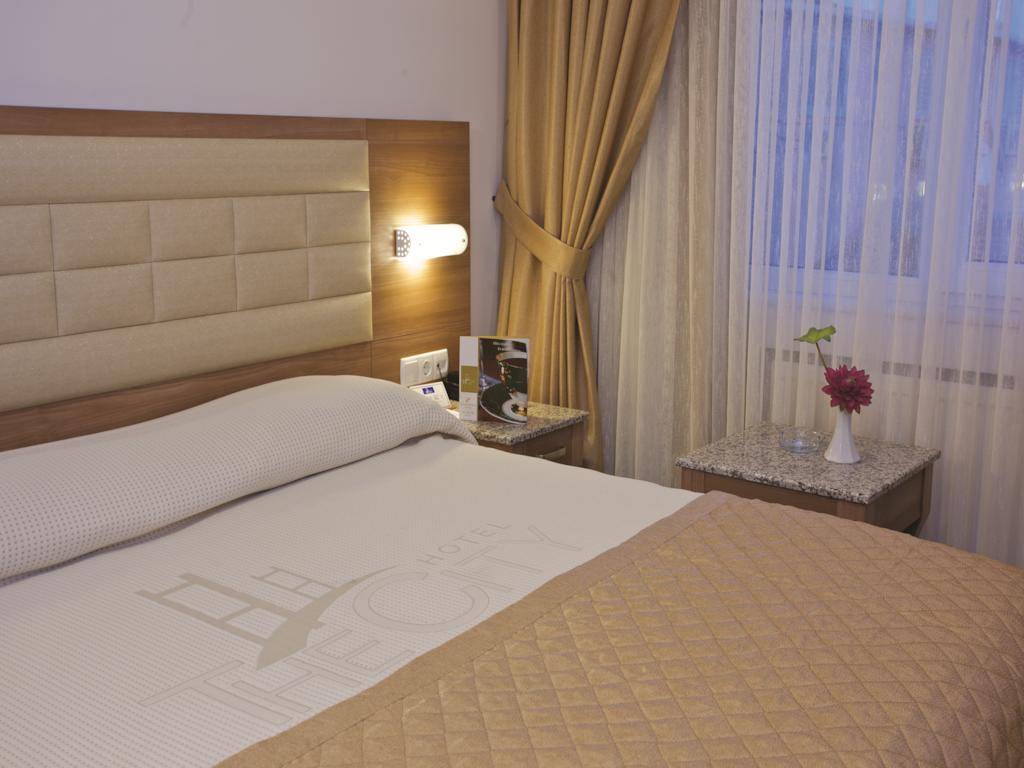 The City Hotel Istanbul Exteriör bild